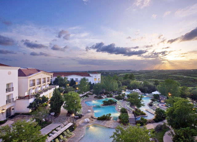 Cool Pools: La Cantera Hill Country Resort