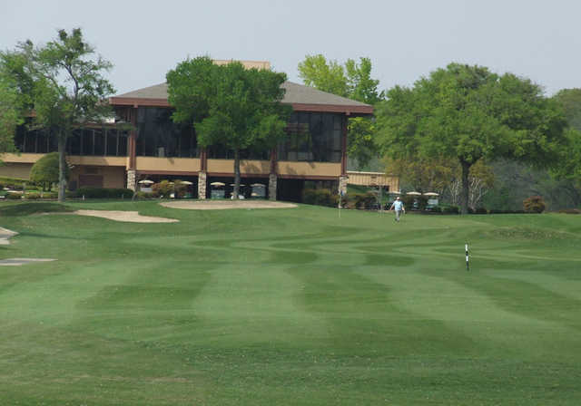 The Club at Los Rios in Plano The Club at Los Rios in Plano