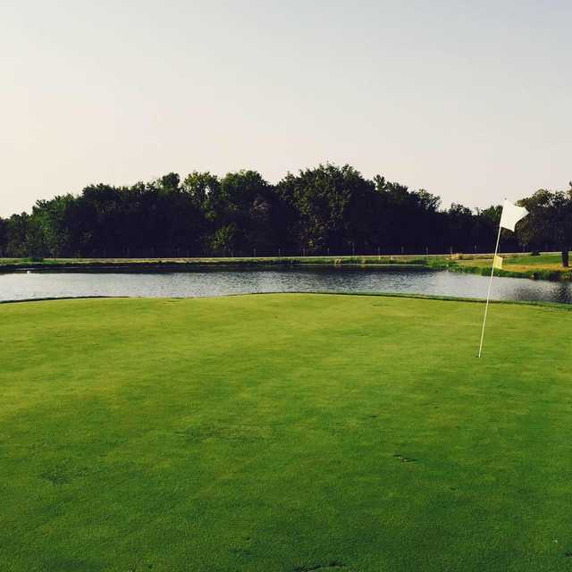 Benbrook Par3 Golf Course in Benbrook