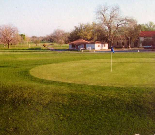 Luling Golf Club in Luling