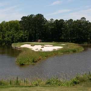 Whispering Pines GC: island green