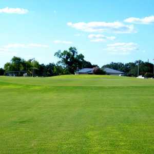 Pleasanton CC: clubhouse