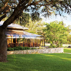 Fair Oaks Ranch G & CC: clubhouse & putting green